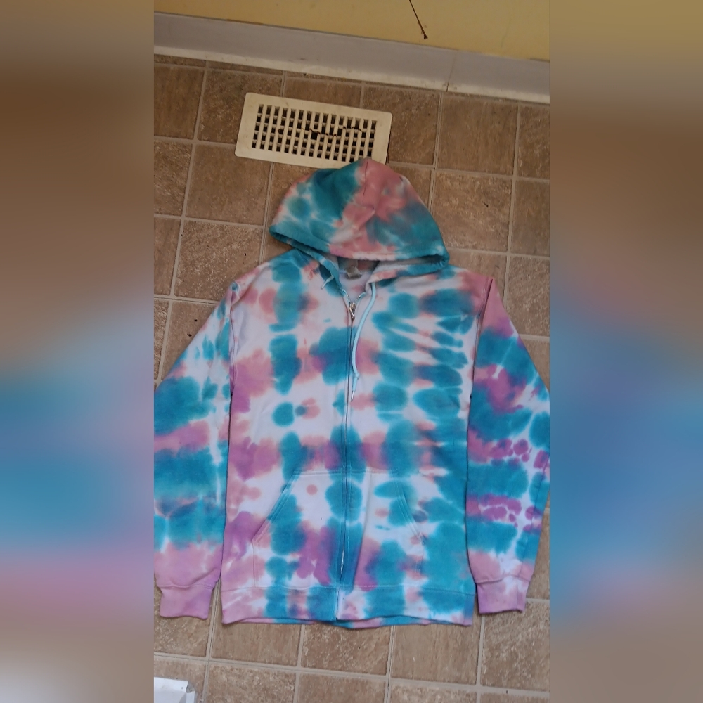 Tie Dye Hoodie!